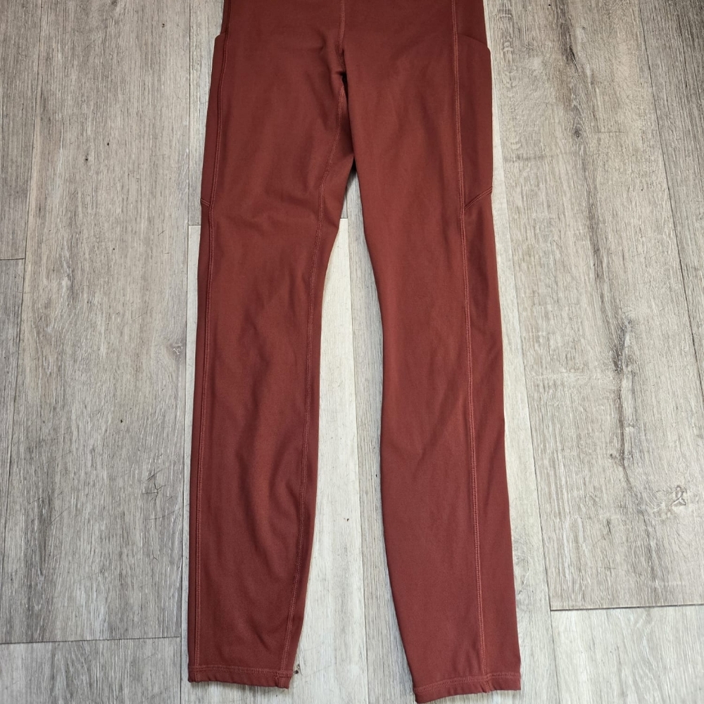 Vuori Stride Legging Size XS Maroon Color - Picture 4 of 6